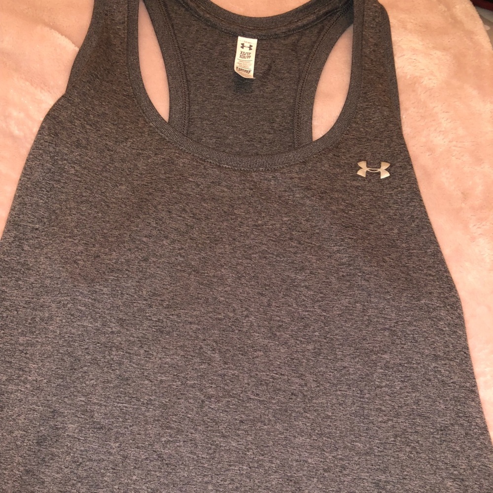 Under Armour tank 🛍